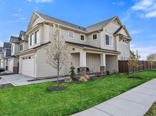 3343 Ladle Rapids Ct, Meridian, ID 83646
