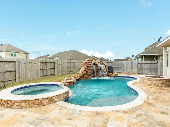 1702 Diamond Mountain Dr, Iowa Colony, TX 77583
