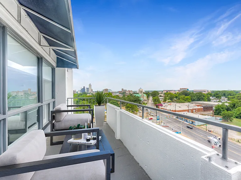 Iris Luxury Apartments — Photo 16