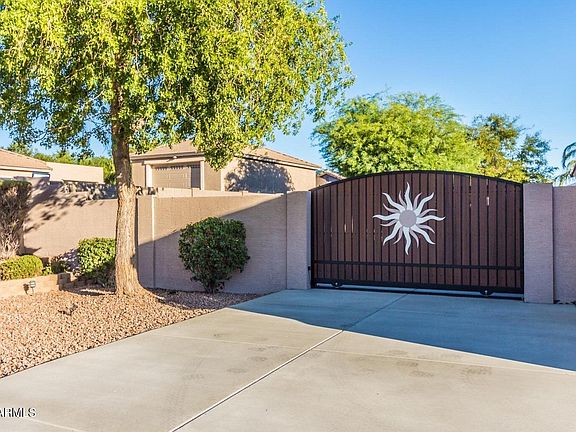 3rd image of 8357 W SAN JUAN Avenue