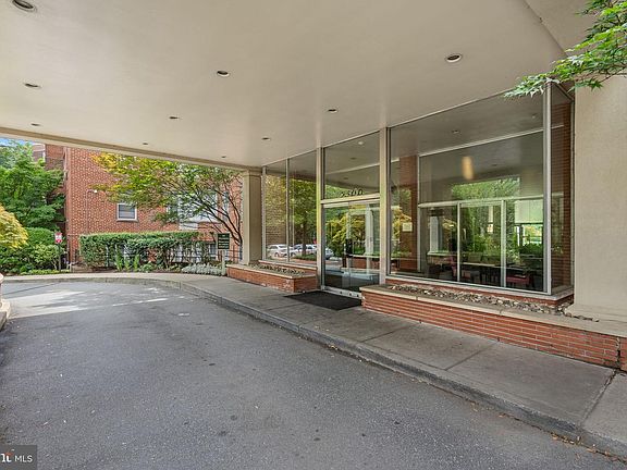 4th image of 2500 Q St NW APT 524