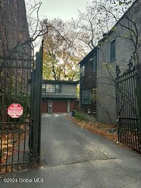 2nd image of 136 Chestnut Street