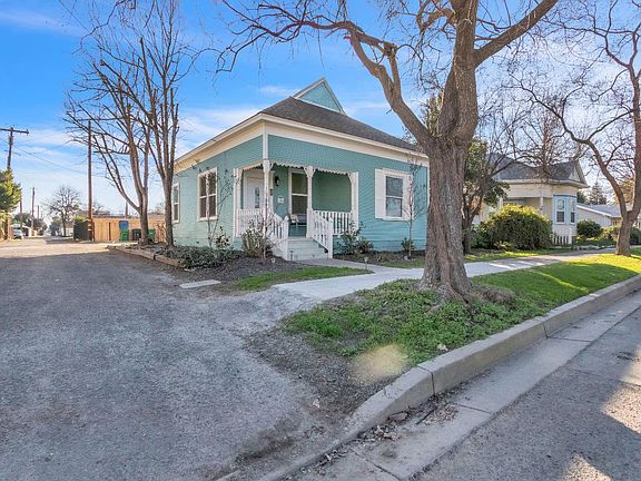 3rd image of 1659 Hazel St