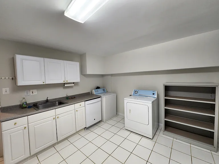 5965 Fairview Woods Dr — Photo 3