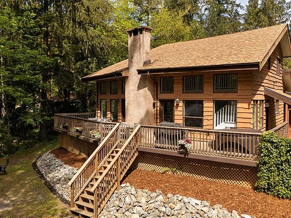 2nd image of 2446 Sommer Ln