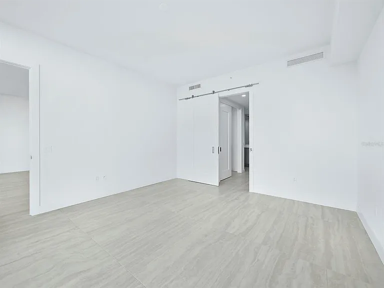 301 Quay Cmns #1003 — Photo 30