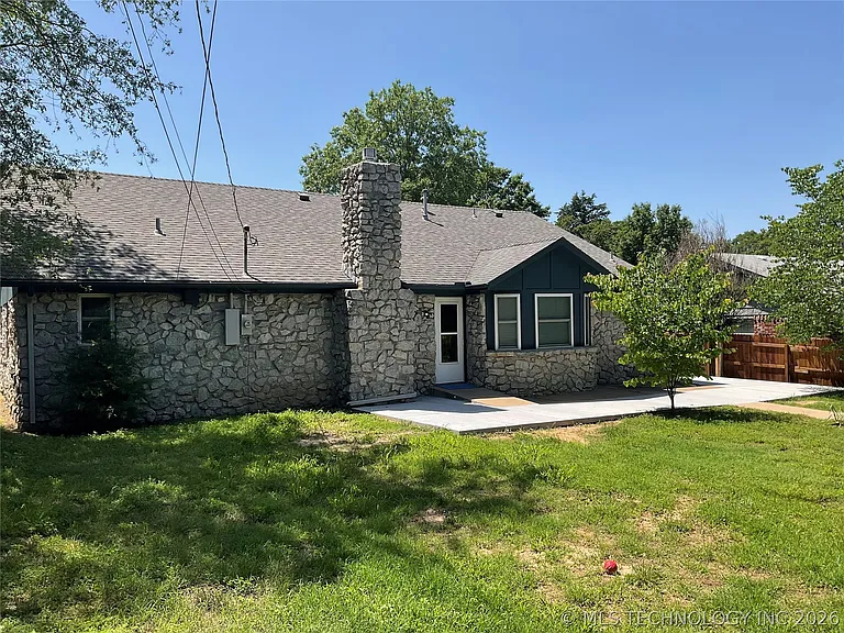 3209 Skylane Dr — Photo 31