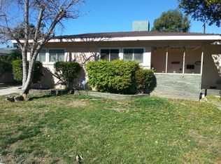 19145 Delano St, Reseda, CA 91335