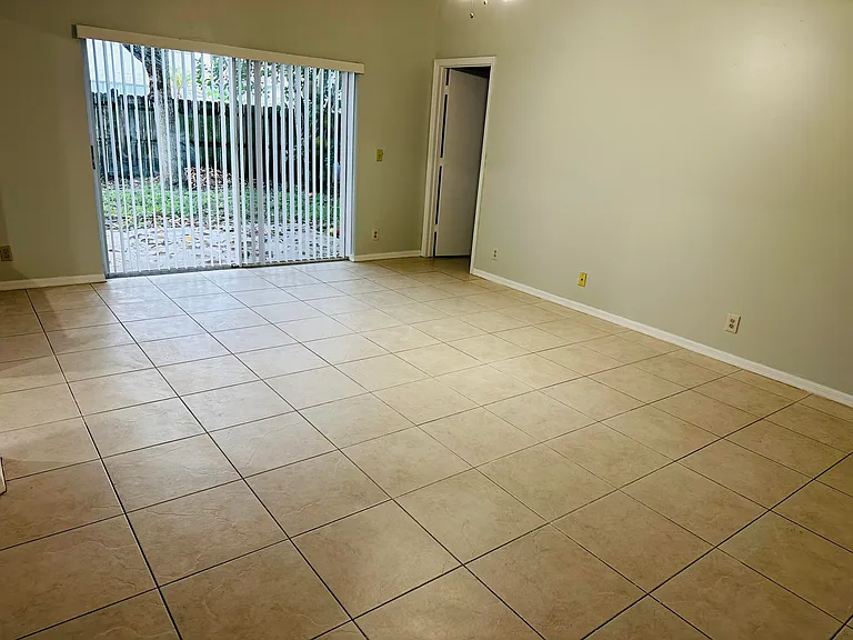 5165 Foxhall Pl — Photo 7