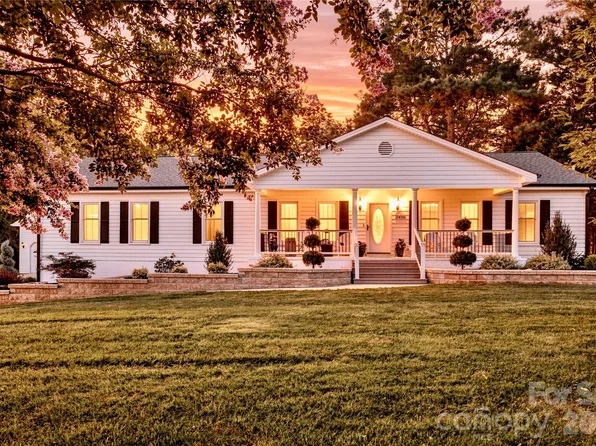 2429 Cassidy Dr, Davidson, NC 28036