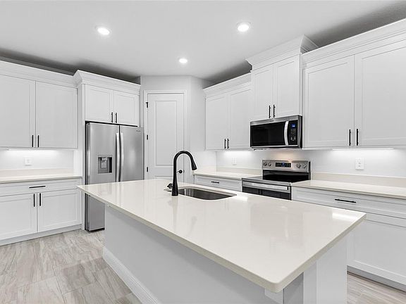 3rd image of 371 Miller Rd