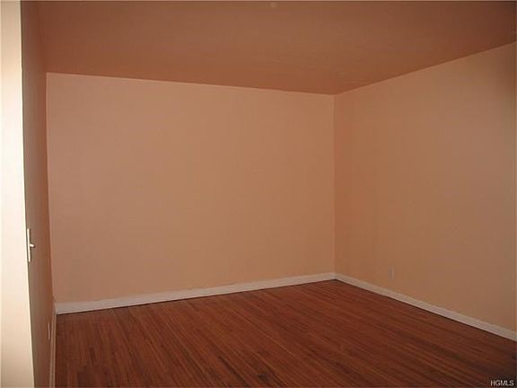 4th image of 17 Fieldstone Dr APT 202