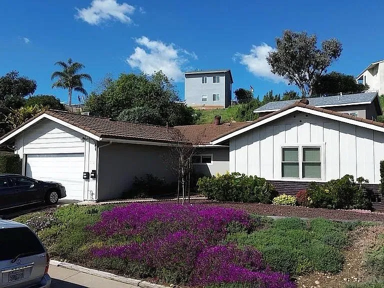 8 bed, 2620 sqft, $11,000 — Photo 1