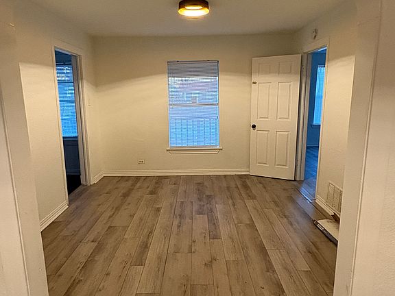 5th image of 1551 E Missouri Ave