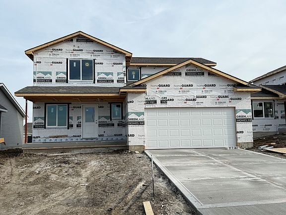 2nd image of 1205 NW Driftwood Dr
