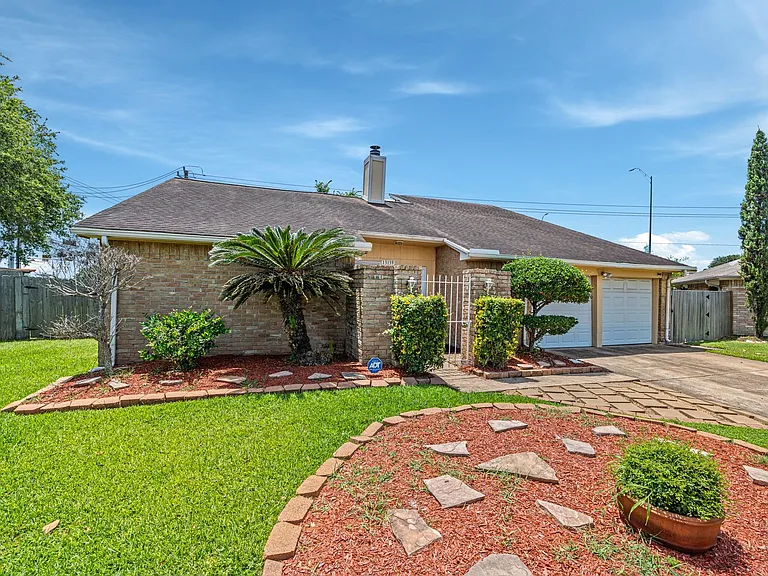 13139 Birch Grove Dr — Photo 3