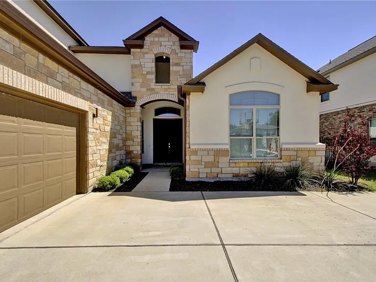 810 Wilson Ranch Pl — Photo 1