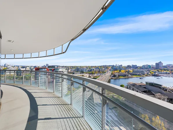 87 Nelson St #1584, Vancouver, BC V6Z 0E7