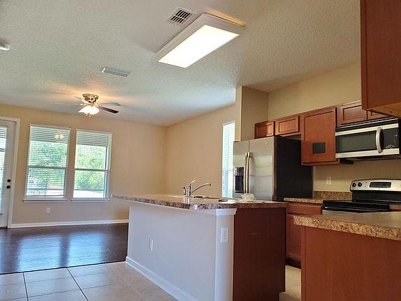 5th image of 625 Oakleaf Plantation Pkwy Unit 616