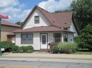 112 N State St, South Whitley, IN