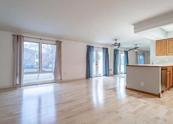 2nd image of 9753 Lake Shore Dr