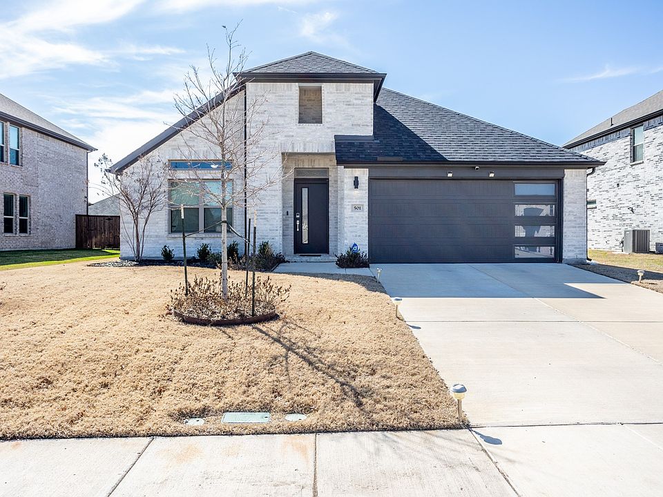 1st image of 501 Tuscany Dr