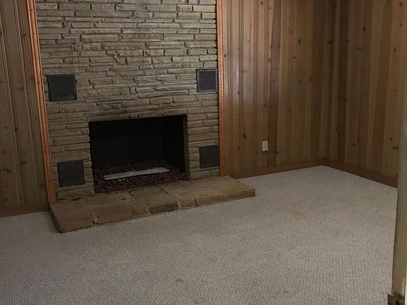 5th image of 1625 Oxford Way