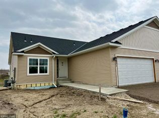 1031 Sakatah Ct, Madison Lake, MN 56063