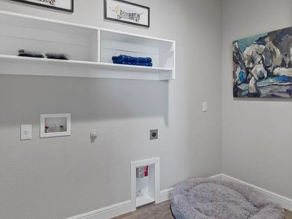 4th image of 1217 Southwark Dr