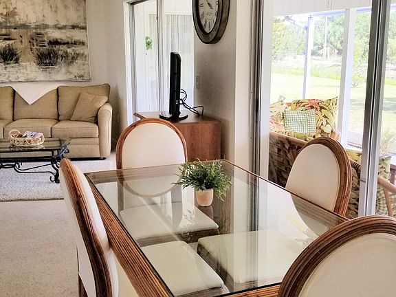 5th image of 2464 Breakwater Cir