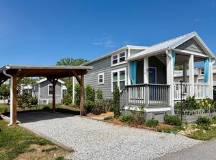 15 Strolling Easy Ln, Flat Rock, NC 28731