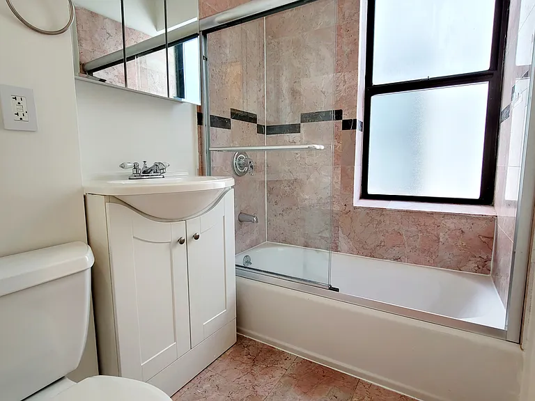 186 Norfolk St #6F — Photo 3