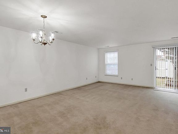 5th image of 1227 Brice Sq