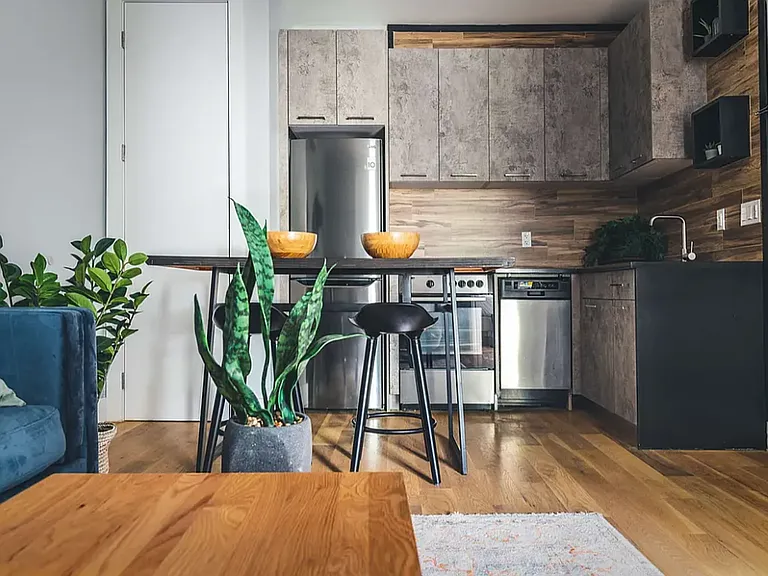 1062 Halsey St #3B — Photo 8