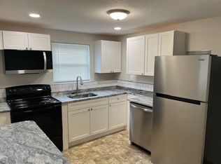 6 Dyer Ct APT A4, Danvers, MA 01923