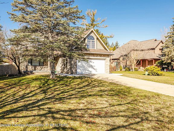 3rd image of 2667 Moreno Dr