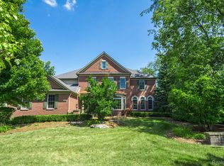 16026 Johnson Creek Dr, Northville, MI 48168