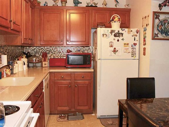 5th image of 105 Sunset Ln