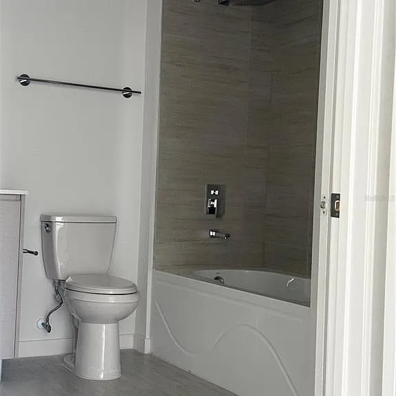 NE Pga Boulevar — Photo 15