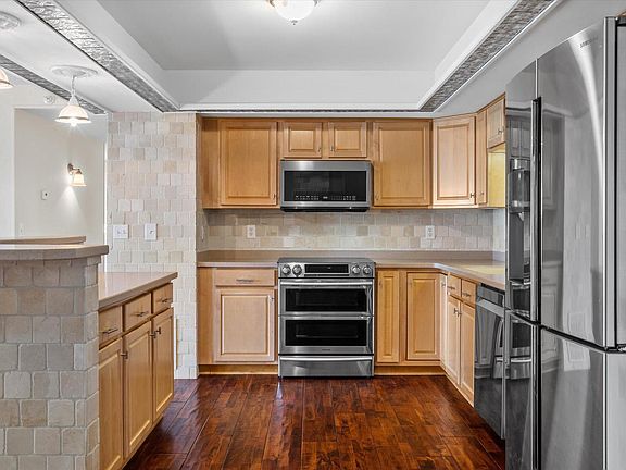2nd image of 415 N Lake STREET #701