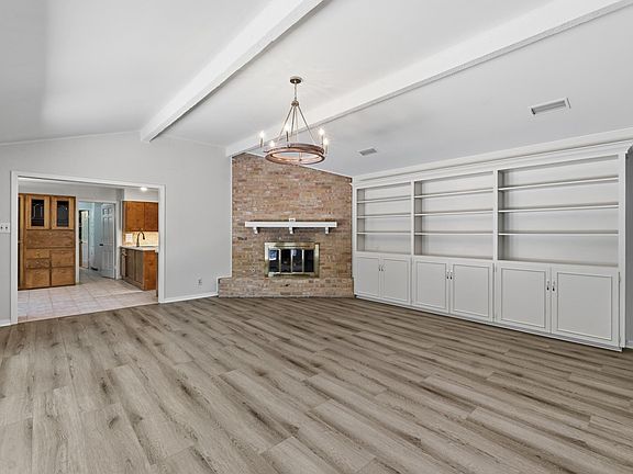 3rd image of 2802 Pecos St