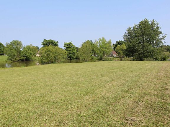 5th image of 1 Eagle Lake Rd