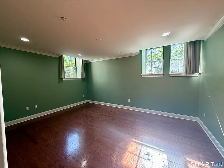 30 Schoolhouse Dr #105 — Photo 20