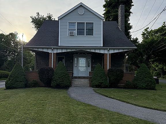 2nd image of 101 Hillcrest Dr