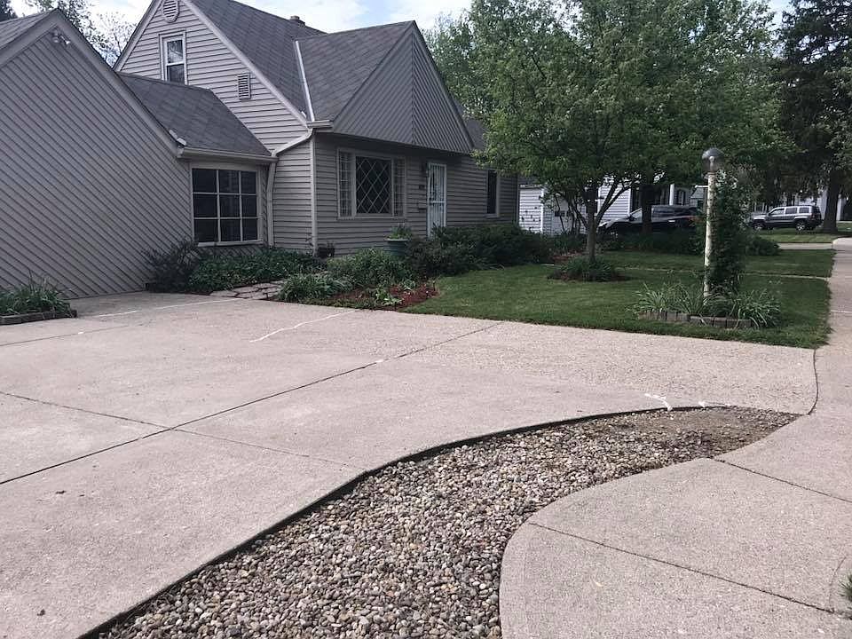1st image of 401 Fernway Dr