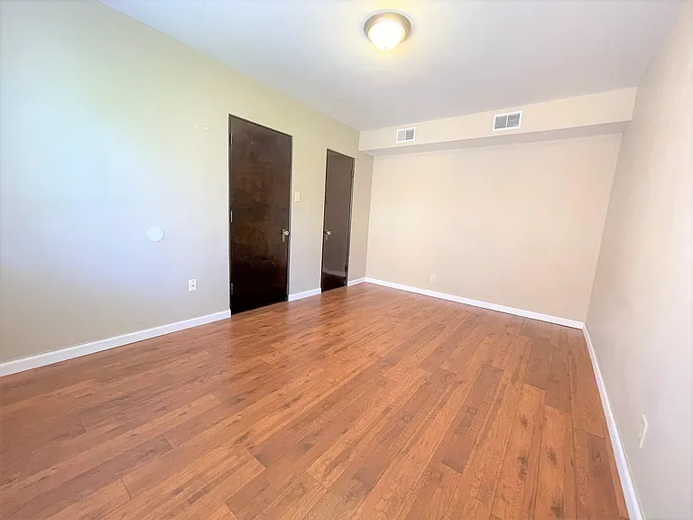 5712 Phillips Ave #B9 — Photo 77