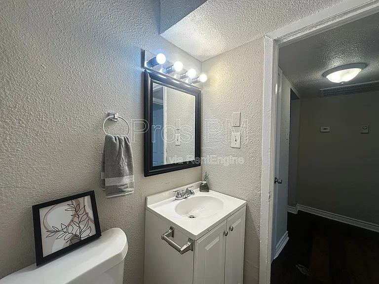 5317 Junius St #101 — Photo 5