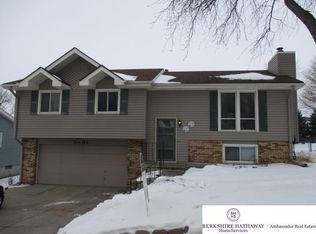 2401 Yorktown Pl, Bellevue, NE 68123