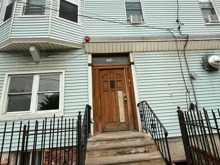 204 Duncan Ave #1A — Photo 8