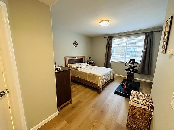3rd image of 88 N Jackson Ave Unit 303